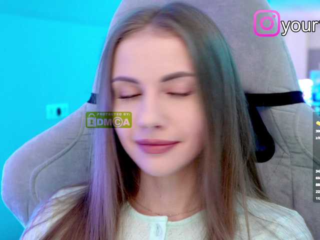 Sex chat gratuit in direct cu -VikkiL0vesCheese- pe BongaCams