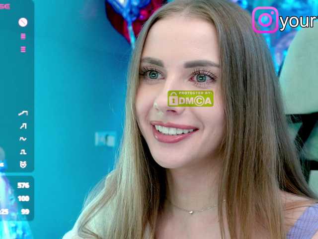 VikkiExtraCheese webcam