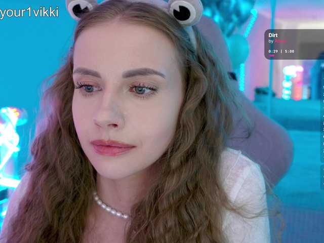 -VikkiL0vesCheese-'s BongaCams show and profile