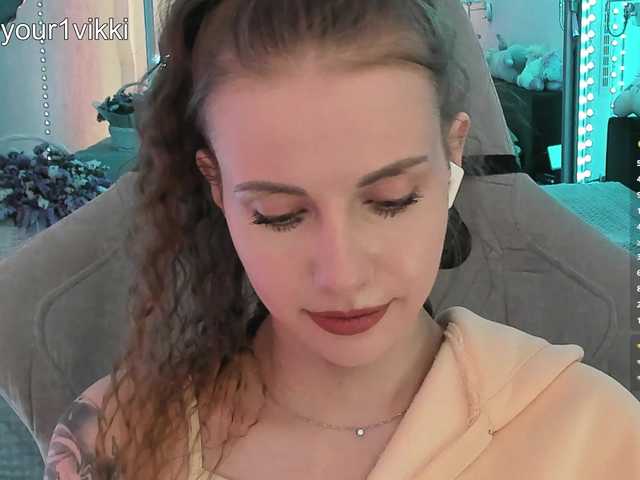 -VikkiL0vesCheese-'s BongaCams show and profile