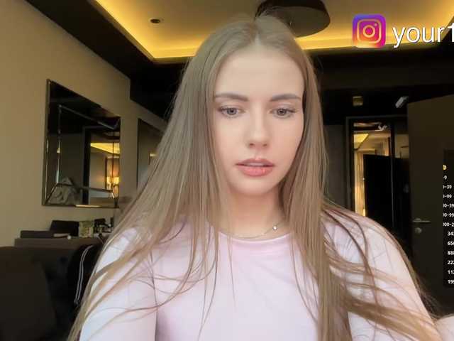 -VikkiL0vesCheese-'s BongaCams show and profile