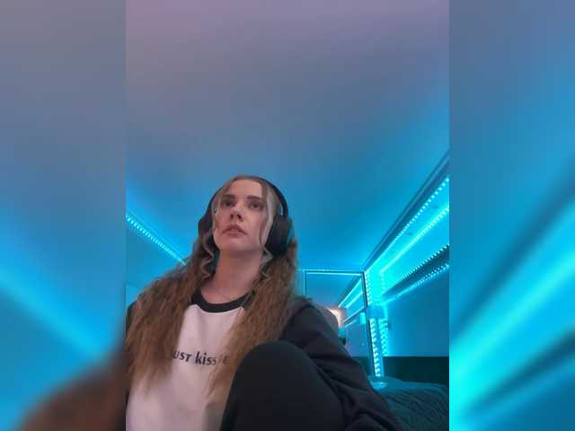 Naked -VikkiL0vesCheese- from BongaCams -VikkiL0vesCheese- from BongaCams