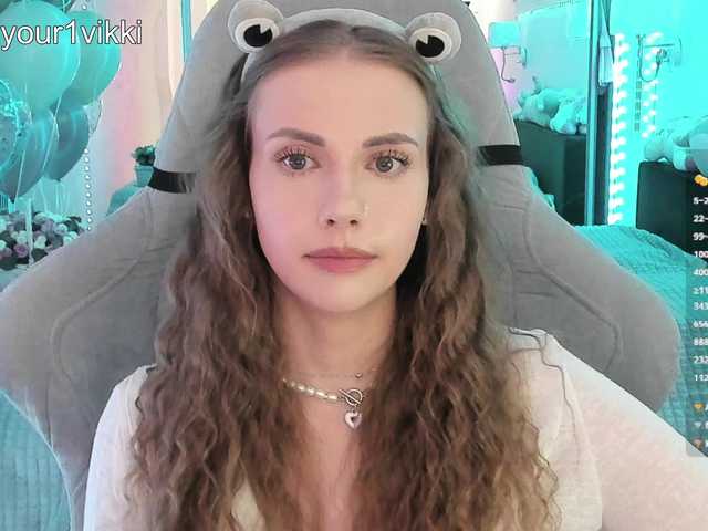 -VikkiL0vesCheese-'s BongaCams profile