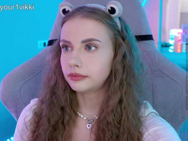 -VikkiL0vesCheese-'s BongaCams show and profile