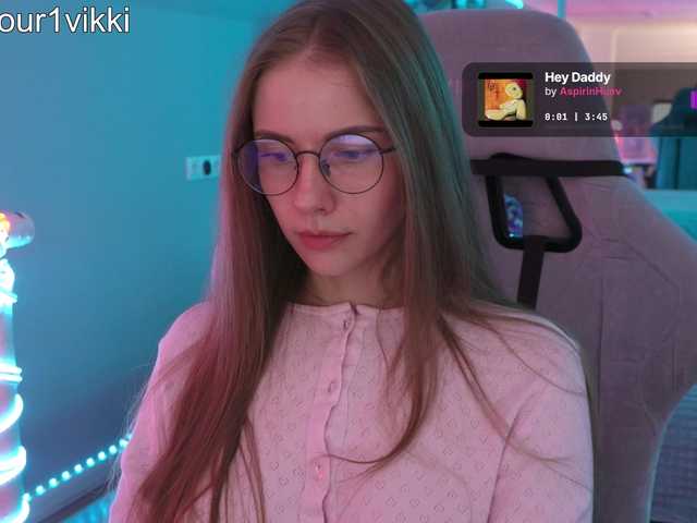 -VikkiL0vesCheese-'s BongaCams show and profile