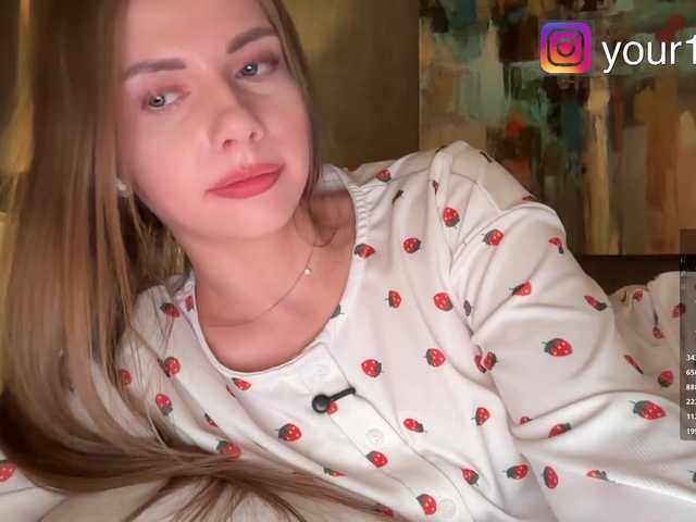 -VikkiL0vesCheese-'s BongaCams show and profile