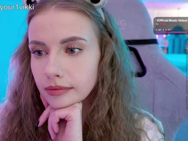 -VikkiL0vesCheese-'s BongaCams show and profile