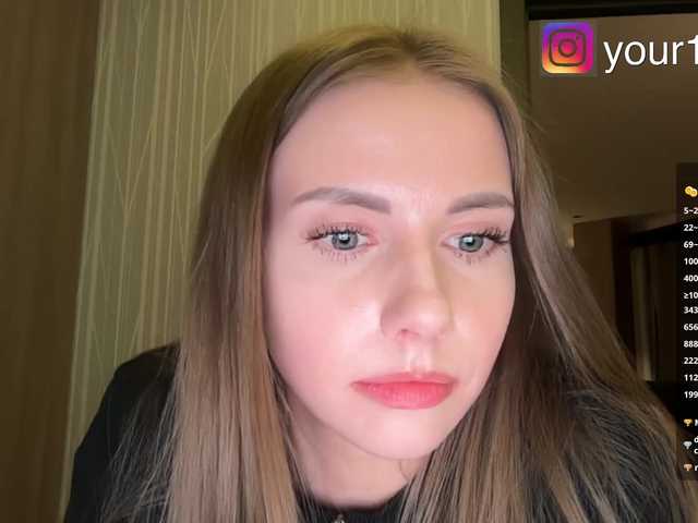 -VikkiL0vesCheese-'s BongaCams show and profile