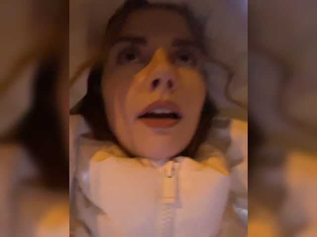 -VikkiL0vesCheese- from BongaCams