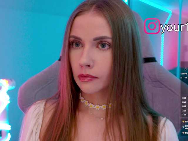 -VikkiL0vesCheese-'s BongaCams show and profile