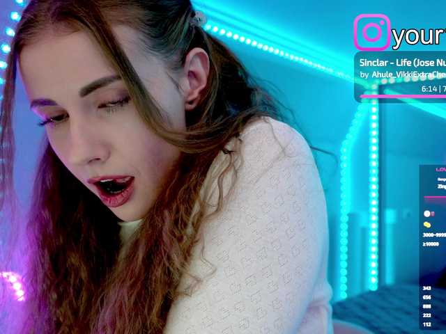 Sex chat gratuit in direct cu -VikkiL0vesCheese- pe BongaCams