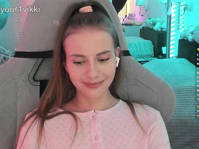 -VikkiL0vesCheese-'s BongaCams show and profile