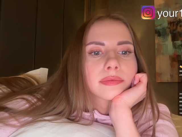 -VikkiL0vesCheese- live cam