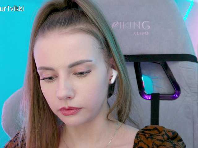 -VikkiL0vesCheese-'s BongaCams show and profile