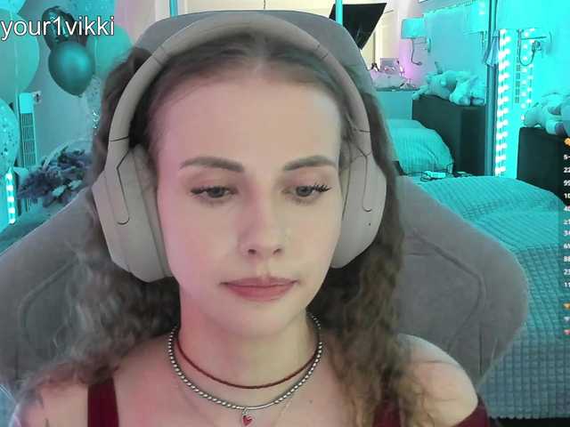 -VikkiL0vesCheese-'s BongaCams profile