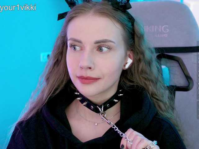 -VikkiL0vesCheese-'s BongaCams show and profile