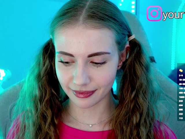 -VikkiL0vesCheese- from BongaCams