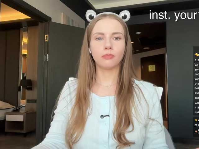 -VikkiL0vesCheese-'s BongaCams show and profile