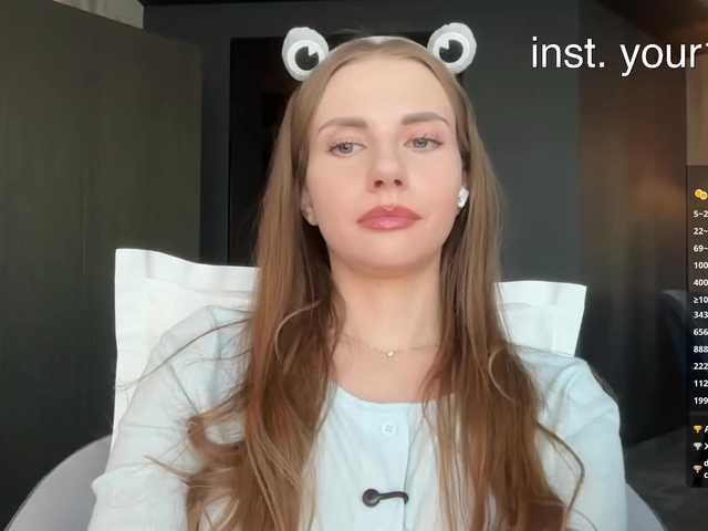 -VikkiL0vesCheese-'s BongaCams show and profile