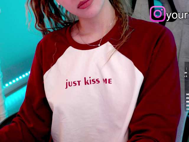 -VikkiL0vesCheese- from BongaCams is Freechat