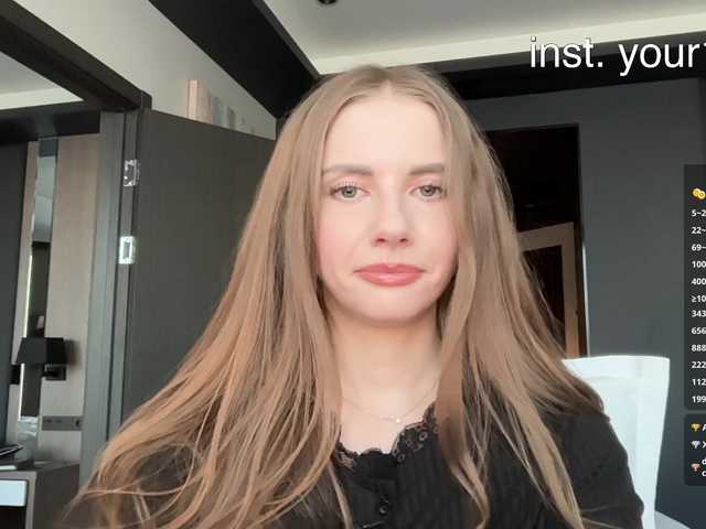 -VikkiL0vesCheese-'s BongaCams show and profile