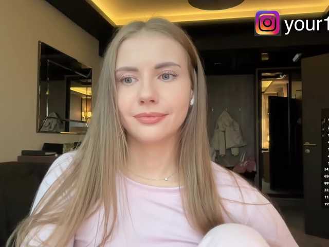 -VikkiL0vesCheese-'s BongaCams show and profile