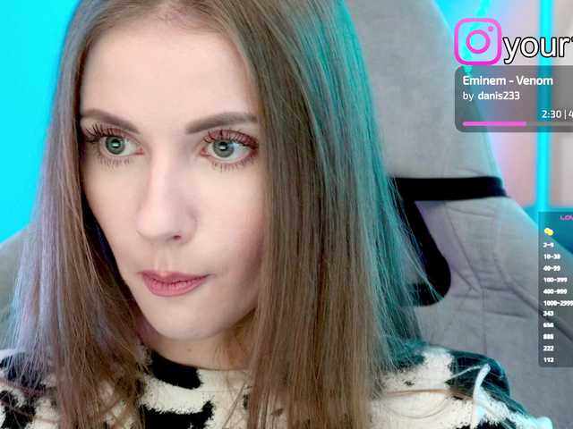 VikkiExtraCheese webcam