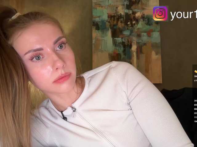 -VikkiL0vesCheese- live cam