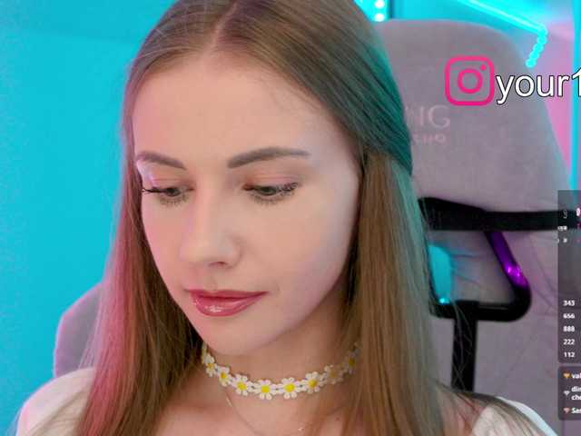 -VikkiL0vesCheese- live cam