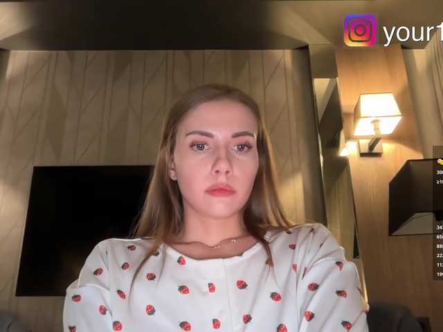 -VikkiL0vesCheese-'s BongaCams show and profile