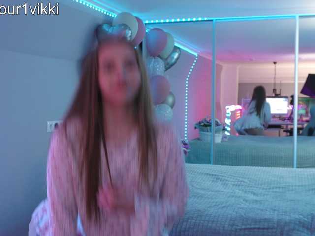 -VikkiL0vesCheese-'s BongaCams show and profile