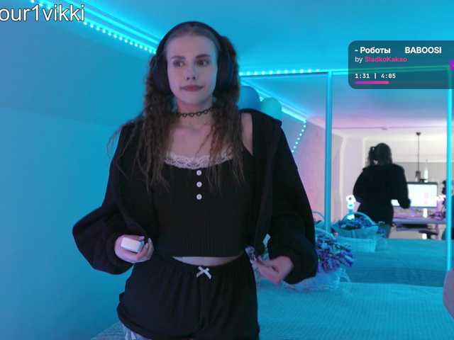 -VikkiL0vesCheese-'s BongaCams show and profile