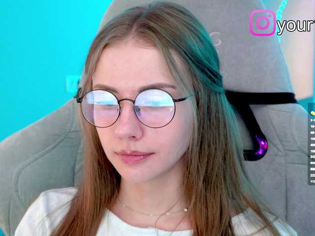 -VikkiL0vesCheese- from BongaCams is Freechat