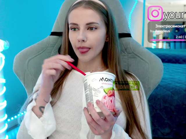 VikkiExtraCheese