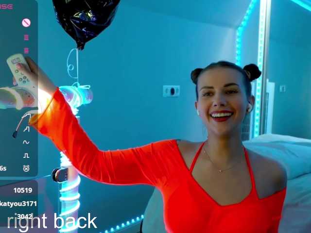 Sex chat gratuit in direct cu -VikkiL0vesCheese- pe BongaCams