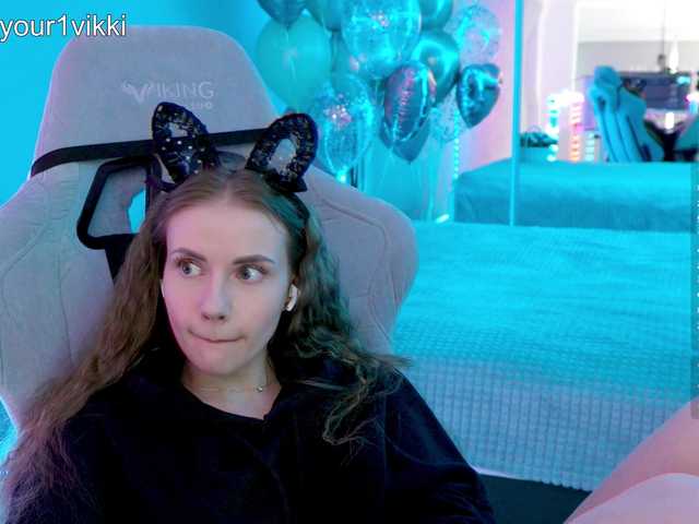 -VikkiL0vesCheese-'s BongaCams show and profile