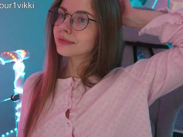 -VikkiL0vesCheese-'s BongaCams show and profile