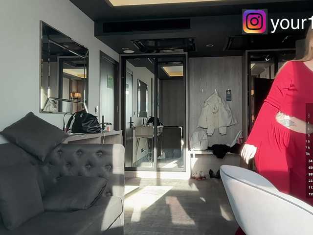 -VikkiL0vesCheese- from BongaCams