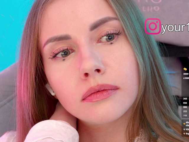 -VikkiL0vesCheese-'s BongaCams show and profile