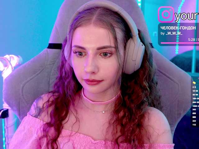 -VikkiL0vesCheese- from BongaCams