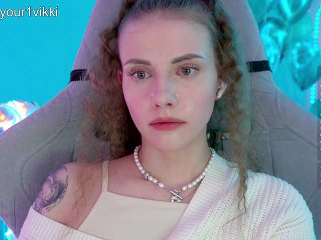 -VikkiL0vesCheese-'s BongaCams show and profile