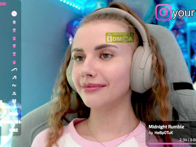 VikkiExtraCheese