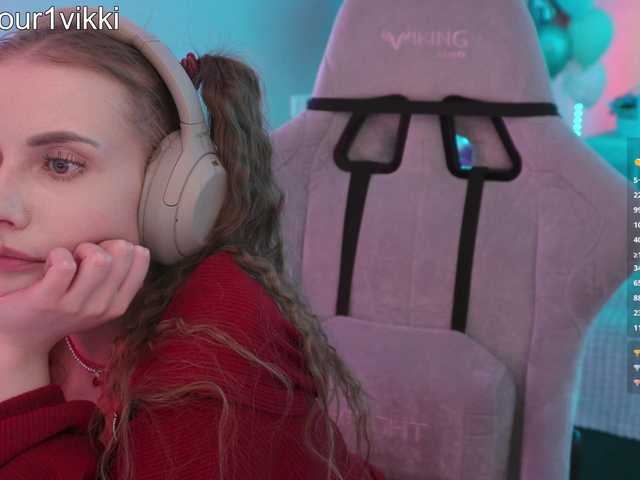 -VikkiL0vesCheese-'s BongaCams profile