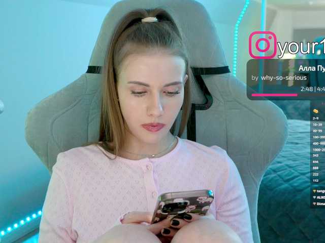 -VikkiL0vesCheese-'s BongaCams show and profile