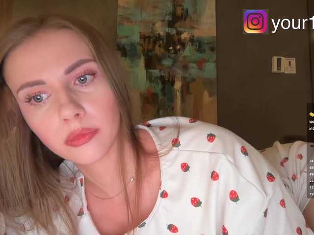 -VikkiL0vesCheese-'s BongaCams show and profile