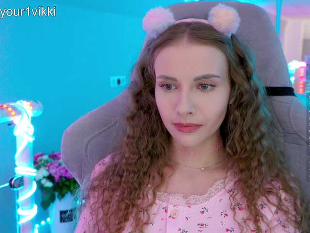 -VikkiL0vesCheese-'s BongaCams show and profile
