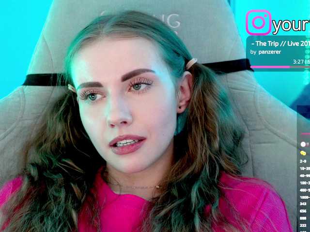 -VikkiL0vesCheese- from BongaCams