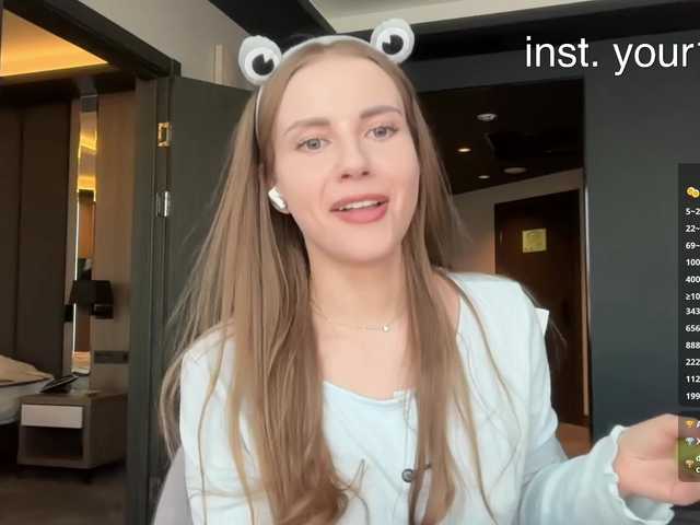 -VikkiL0vesCheese-'s BongaCams show and profile