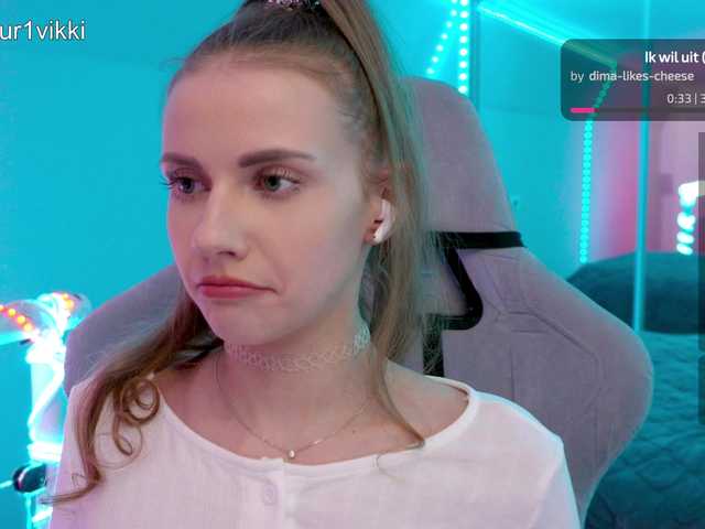 -VikkiL0vesCheese-'s BongaCams show and profile