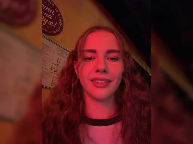 -VikkiL0vesCheese- from BongaCams